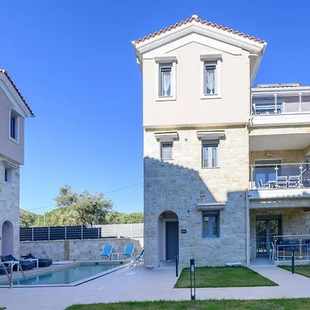 Moments Apartment D2 Walking Distance From The Beach And Sea! *