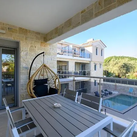 Moments Apartment D2 Walking Distance From The Beach And Sea! דירה