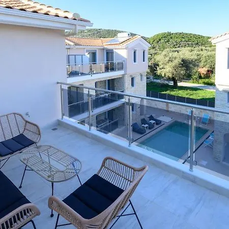 Moments Apartment D2 Walking Distance From The Beach And Sea!