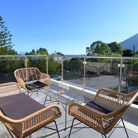 Moments Apartment D2 Walking Distance From The Beach And Sea!