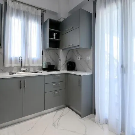 Moments Apartment D2 Walking Distance From The Beach And Sea! * ניקיאנה