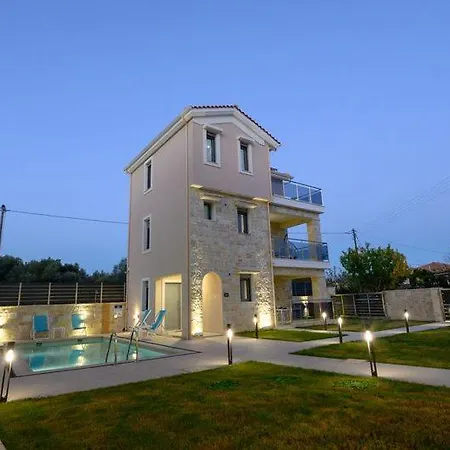 Moments Apartment D2 Walking Distance From The Beach And Sea! * ניקיאנה